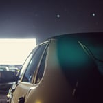 Entspannter Abend im Autokino mit Freunden.